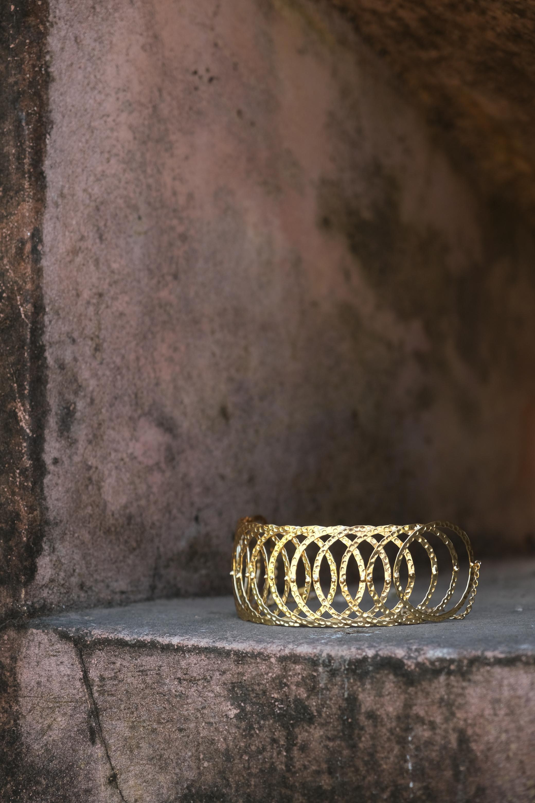 Bold Choker - Nivriti