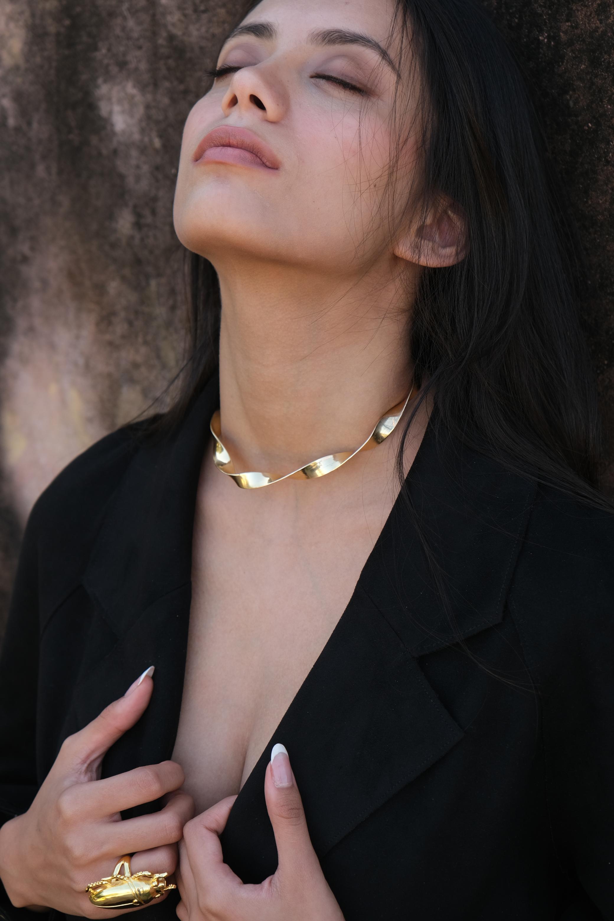 Sutra Choker
