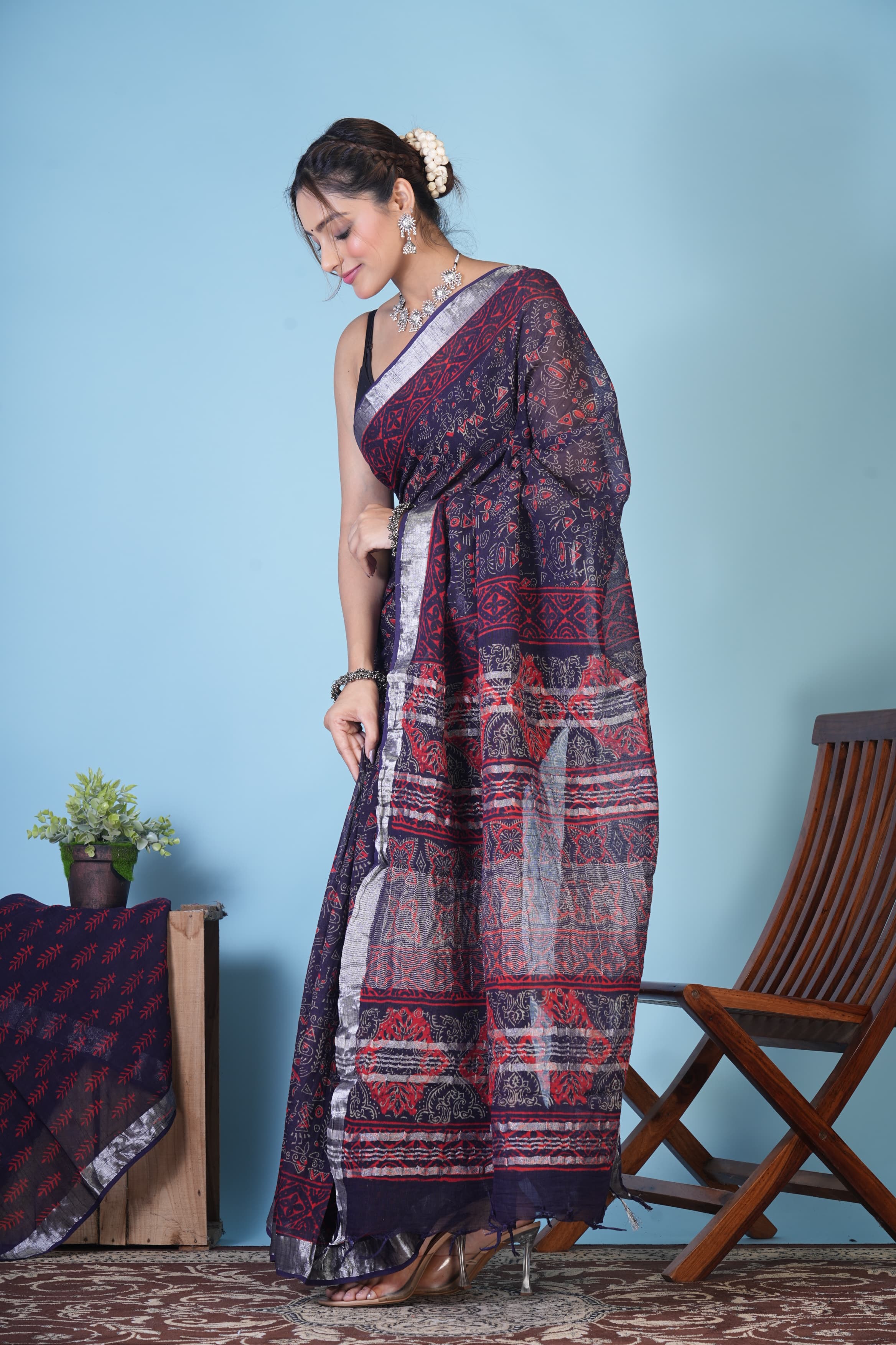 Nishka Midnight Linen Saree