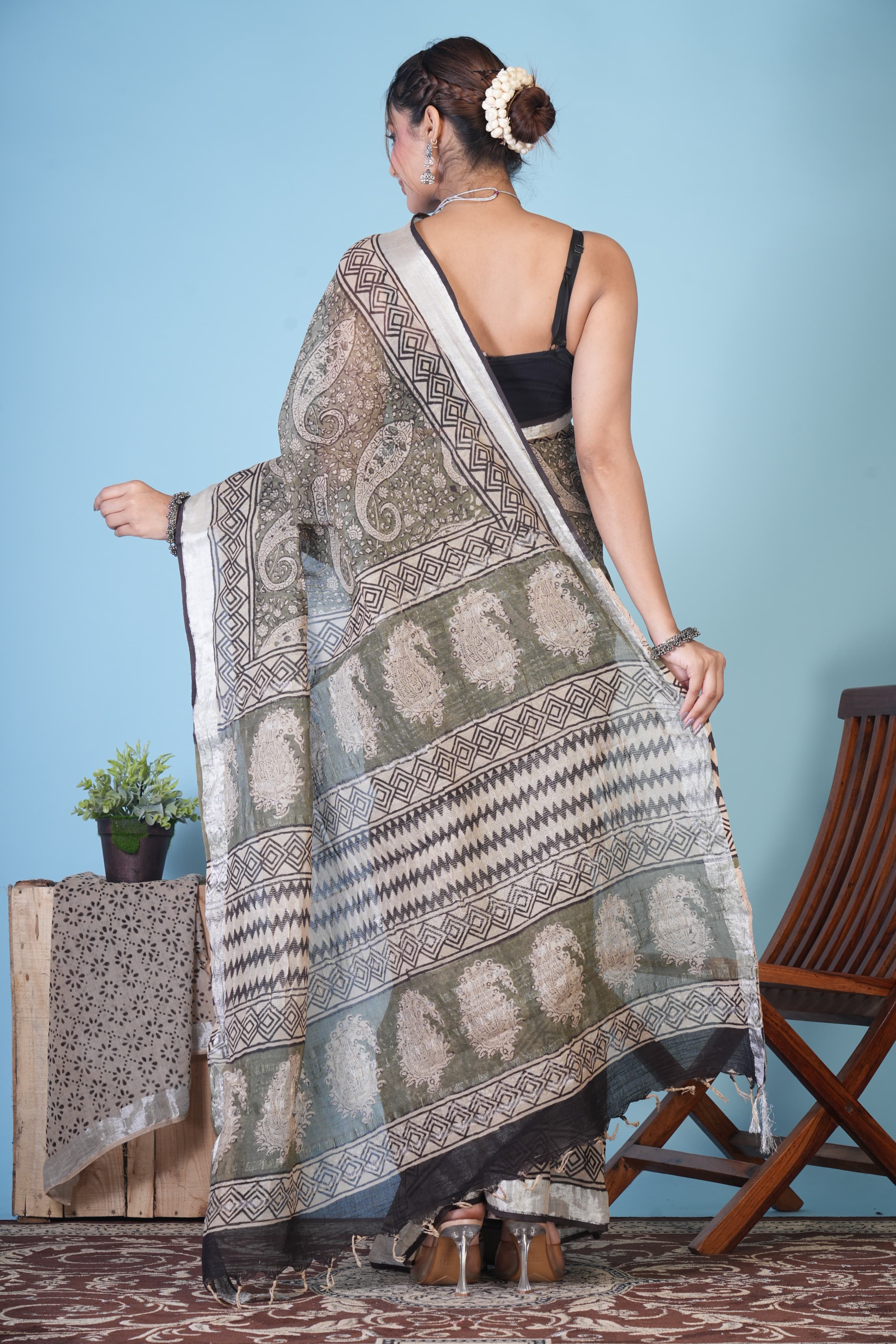 Mrittika Olive Viraasat Linen Saree