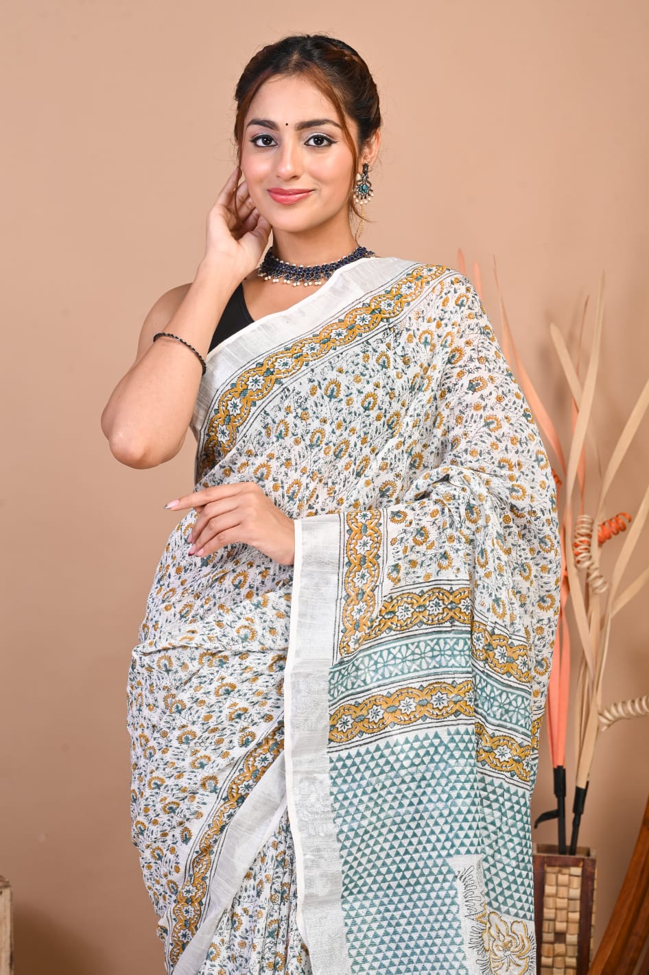 Shwetika Bloom Linen Saree