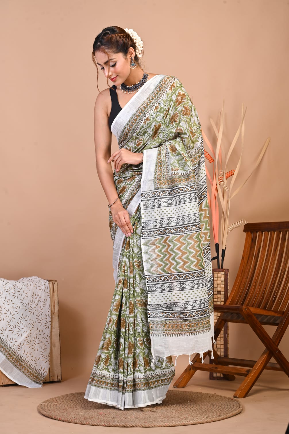 Vrinda Olive Bloom Linen Saree