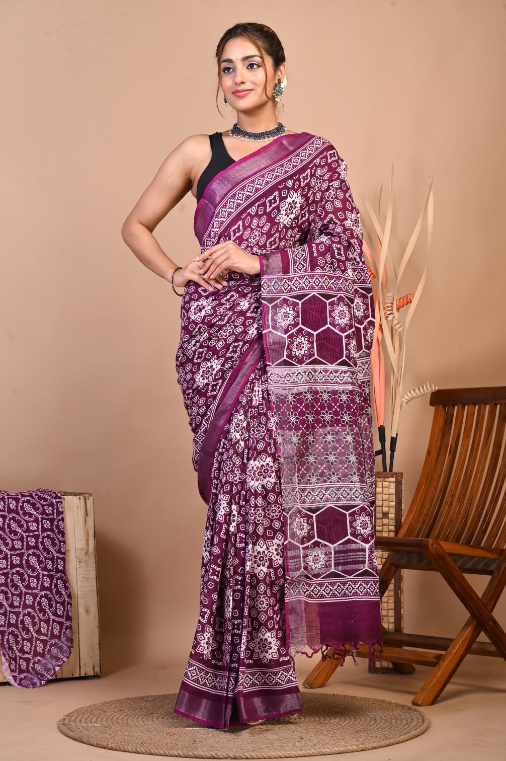 Saanjh Wine Linen Saree
